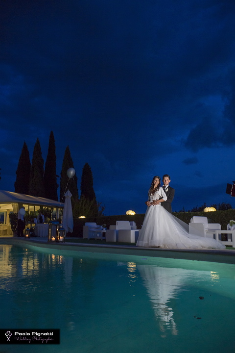 sposi-piscina-serale